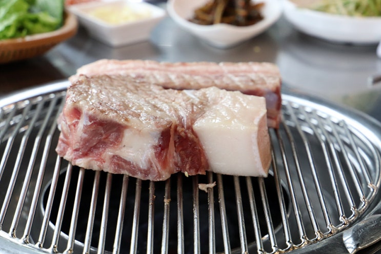  제주공항 근처 흑돼지 근고기 맛집 육즙 작렬!