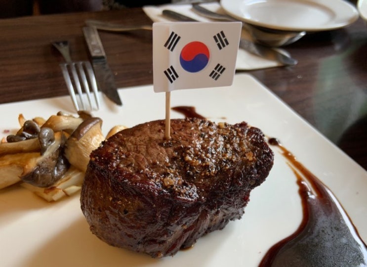  삼청동 데이트코스는 북촌한옥마을 걷고 백종원 3대천왕이 인정한 북촌 스테이크 맛집 수와래 
