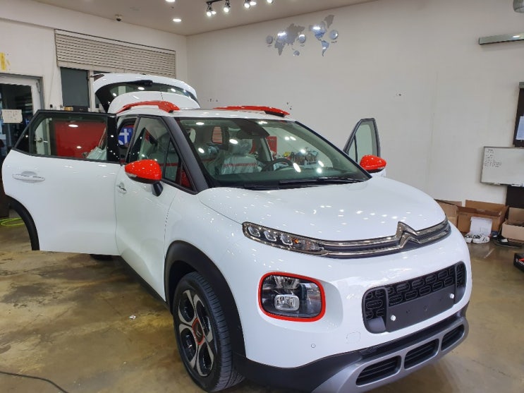  2019 시트로엥 C3 에어크로스 SUV 탐난다!