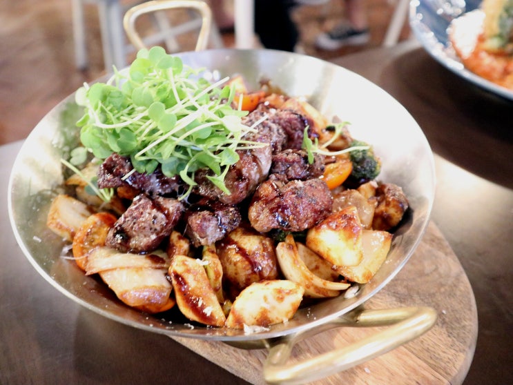  익선동 맛집 분위기에 취했던 익선동 지중해