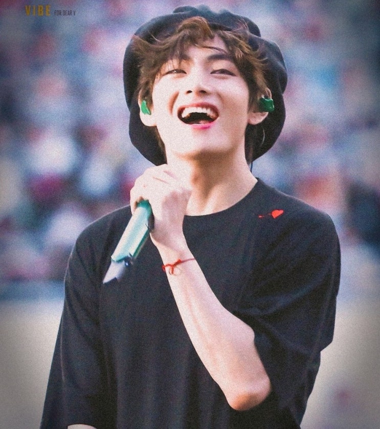  방탄소년단 뷔  꽃보다 아름다운 우리 태형이 꼭 행복하길!