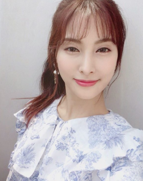  카라 출신 박규리, 7세 연하 동원건설 장손 송자호 큐레이터와 열애