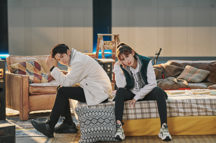 플리스 브랜드 추천, 옹성우 전소미 패션 속 패셔너블한 빈폴스포츠 올라운더 플리스 룩!