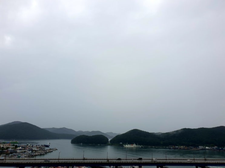  태풍과 함께하는 먹방...