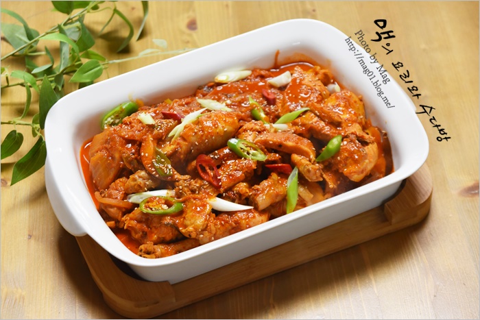  지금 먹으면 제일 맛있는 묵은지 닭볶음탕 만드는 법