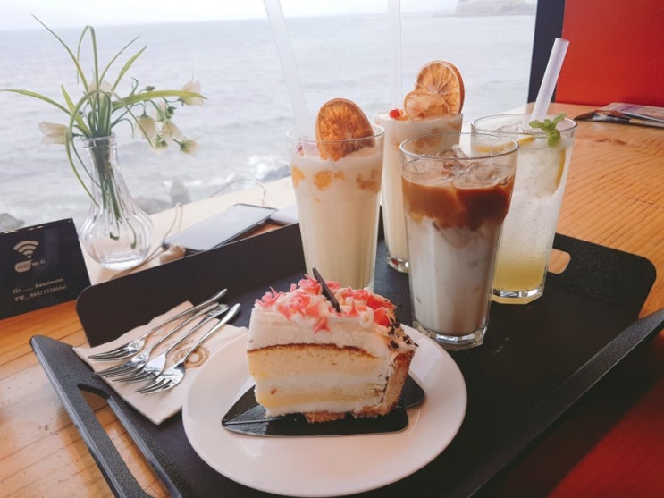  브런치가 맛있는 제주 카페 앙뚜아네트 용담
