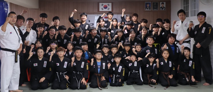  창원 의창구 회원구 김해 율하 도장이 함께 참여한 제1회 공권유술의창도장 합동승단심사! ( 한국형 이종격투기 & 코리안 주짓수 ) 강한 아이는 그냥 만들어지는것이 아닙니다.