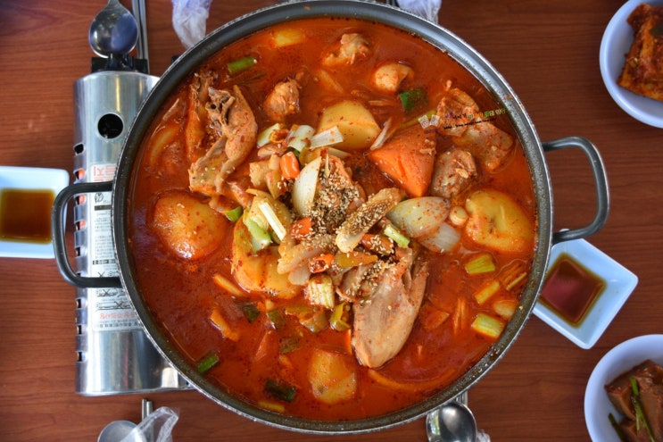  서울 근교 가볼만한곳 미사 맛집 한강변에 옛날 분위기 등나무집
