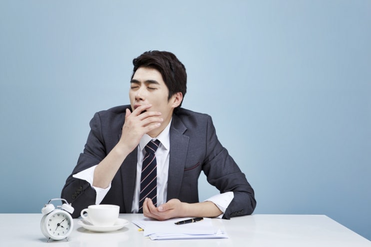  식사 후 식곤증이 나타나는이유는 뭘까요?