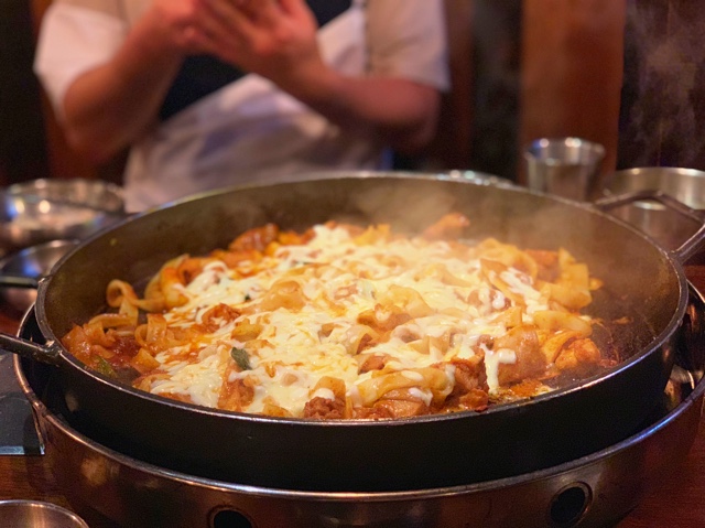  강남역 닭갈비 / 내 입맛대로 먹는 백철판 닭갈비집