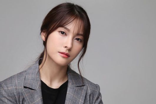  박규리 열애, 동원건설 창업주 장손 송자호 큐레이터와 교제 중