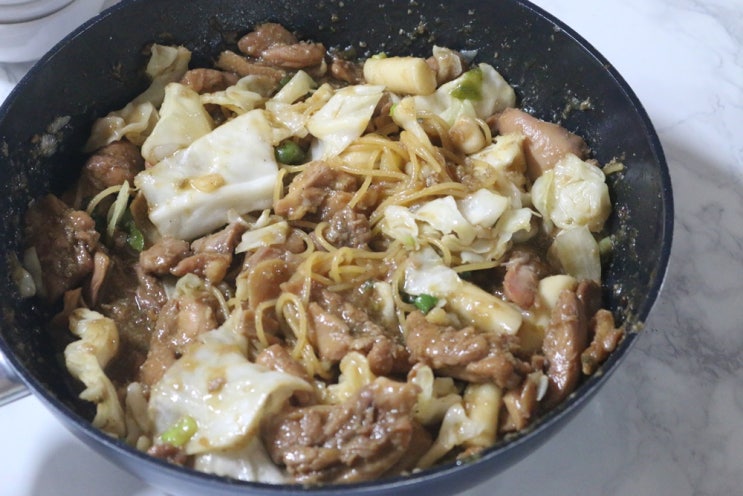  오늘 저녁은 춘천닭갈비택배 두루푸드국민닭갈비 간장맛으로