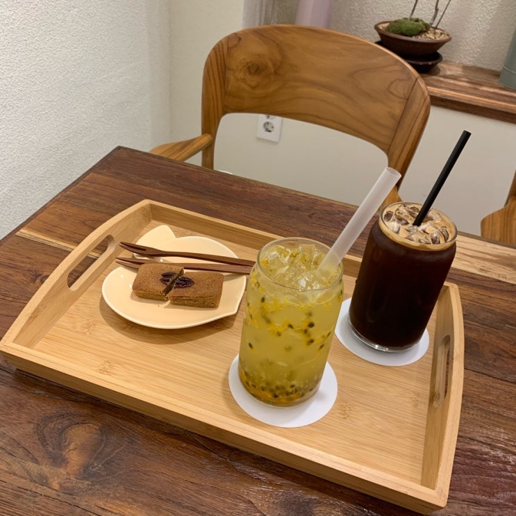  광주 주월동 카페 - 구름사이에