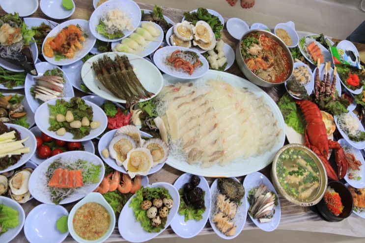  연안부두 60첩반상 가격 말도 안돼!
