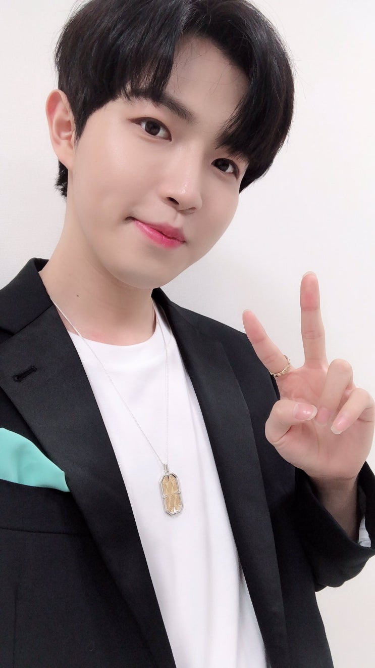  191002 김재환 공식트위터 _ HWANAIR / 수요일은 음악프로 첫방!