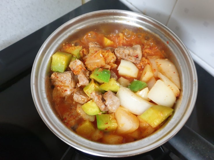  돼지목살 짜글이