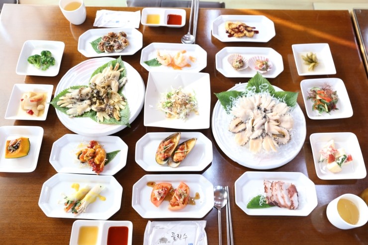  경남 남해 맛집 / 미조항 / 전복의 철이 돌아왔다!