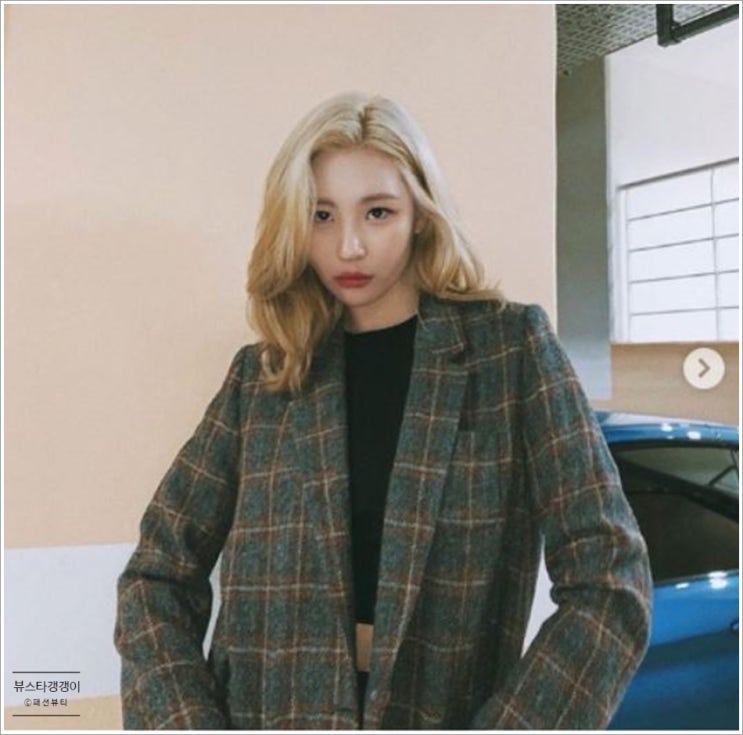  선미 김나영 인스타그램 패션 사복 써스데이아일랜드 원피스 자켓 코트 만나봐요
