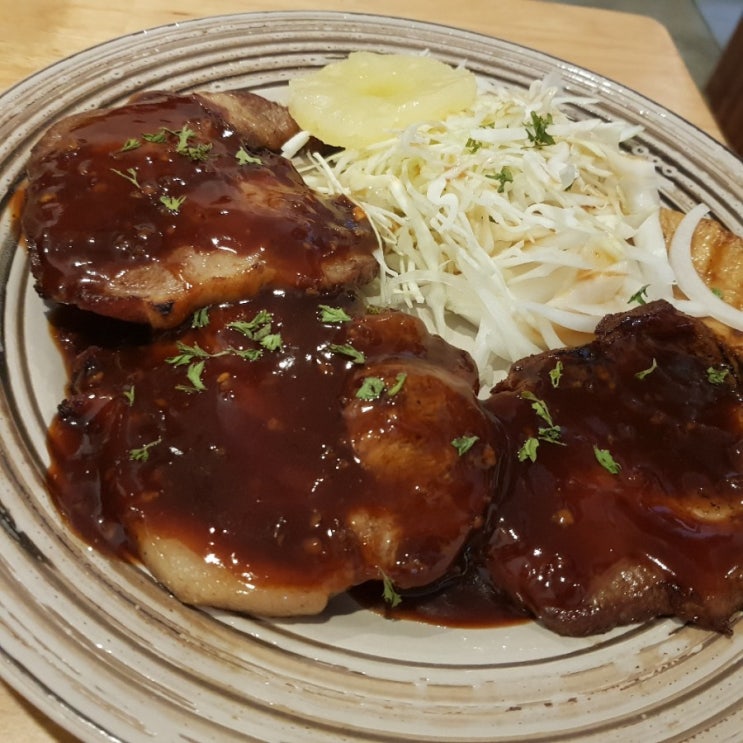  안락동술집:)서원시장 술집 부엌을 그리다