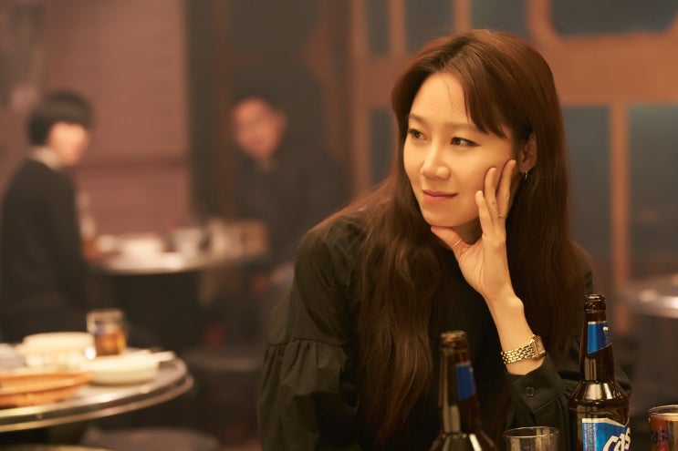  [스피드 쿠폰을 창조해 낸 CGV 마케터에게 포상휴가를 허하라. 오방의 취향을 정확히 저격한 아기자기 코믹달달 로맨스. 오늘 밤 꿈엔 상큼한 첫사랑이 등장했으면] 가장 보통의 연애