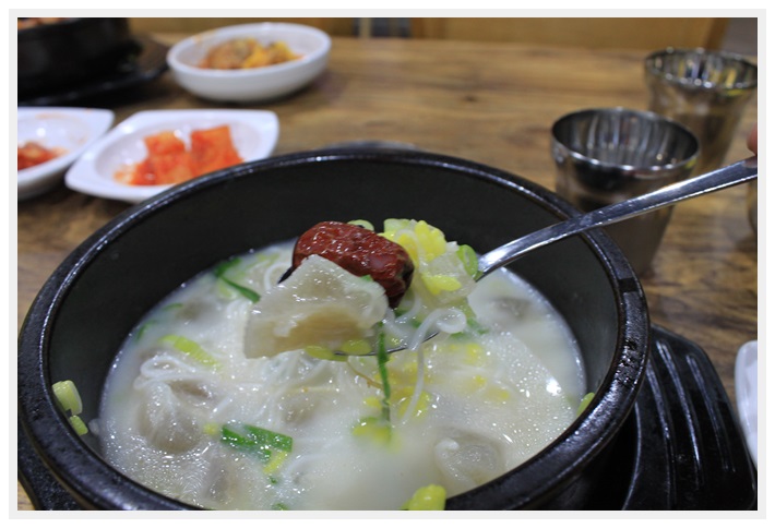  쫀득한 강황밥과 함께 먹는 황금뒷고기 너무 좋아요