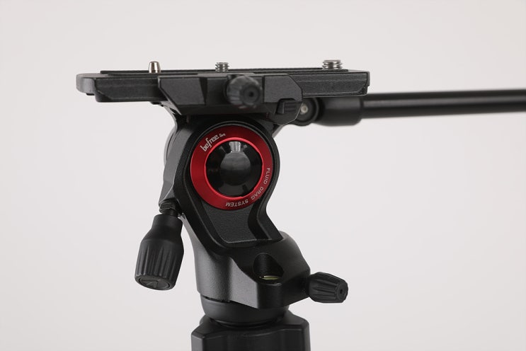  Manfrotto Video Trip !!! Befree live Carbon fibre tripod twist, video head _ MVKBFRTC-LIVE