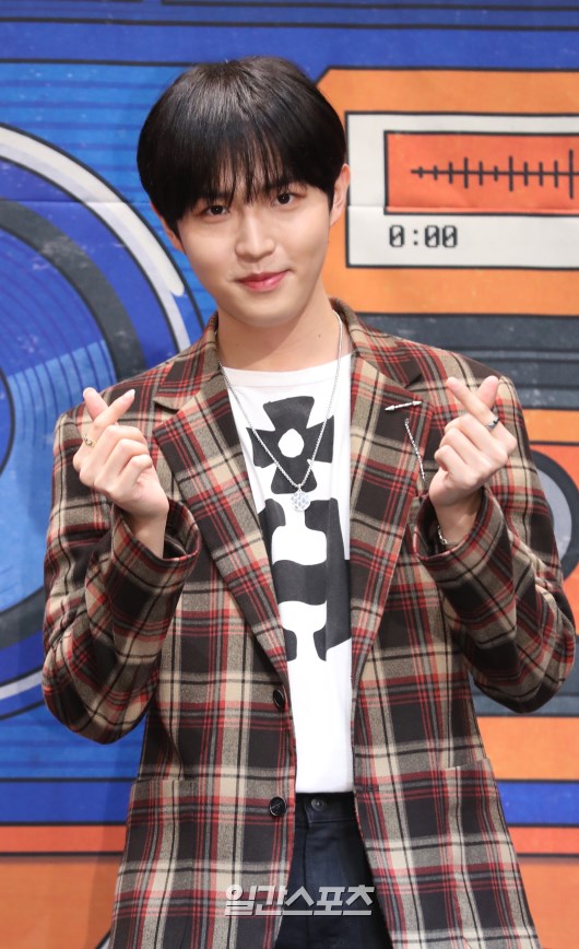  191002 수요일은 음악프로 제작발표회 김재환 반지, 김재환 패션, 드바스크(DEBASSQQ) 쥬얼리 추천, 남자 실버 반지, 워너원 김재환 반지 어디꺼?