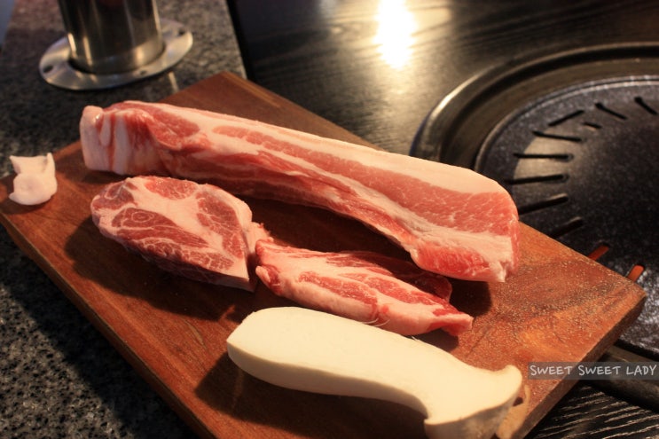  『 시간돼지 - 디지털미디어시티역 맛집 』 차원이 다른 드라이에이징 삼겹살