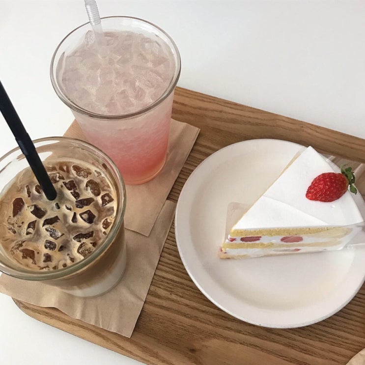  [홍대/홍대입구] 딸기케이크맛집/피오니