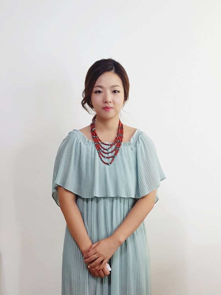  결혼식 하객 화장  자연스럽지만 개성 있게 해요
