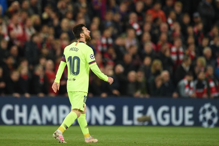  Barcelona 18-19 Away jersey.