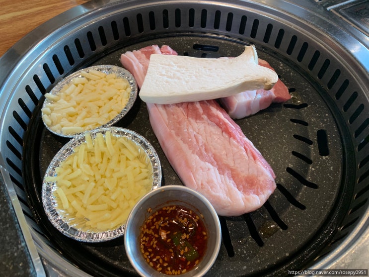 [사상 맛집] 천하왕소금구이 :: 맛있는 고기도 먹고 후식먹으러 카페 가기에도 좋은 고기 맛집! :D