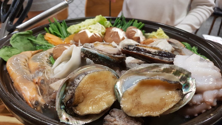  호성동과 용진사이 만수식당 금수저 넉넉하게 드시라고 버섯전골