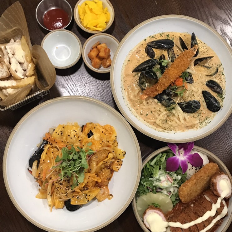  가을 가볼만한곳 군산여행 맛집 예쁜 오란다
