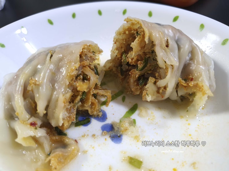  【둔산동 만두전골 맛집 - 사담손만두】 집에서 먹어도 맛있고,, 양도 겁나게 많고,, 먹는데 정신 팔려서 사진은 엉망이고 ㅋㅋㅋㅋㅋ