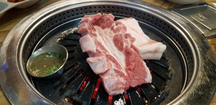  아프리카돼지열병(ASF) 걱정없는 청정제주에서 키운 제주오겹살이 맛있는 새벽숯불가든에서 저녁식사하고왔어요