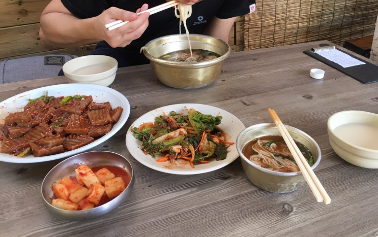  금정산성 금성동 북문국수 :: 금정산 등산 후 시원한 막걸리 한 잔에 도토리묵