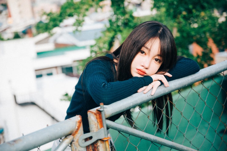  야외느낌의 스튜디오에서 일반인화보