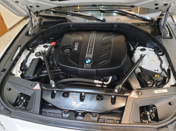 두정동세차 BMW3GT 엔진룸세차