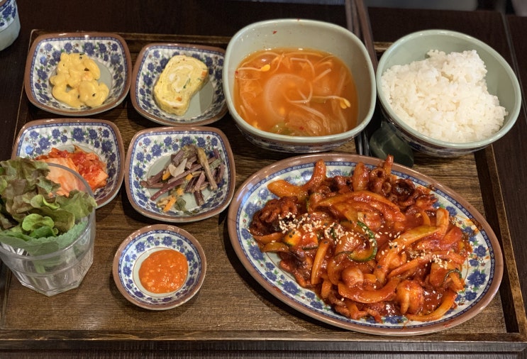  상암 사보이시티 지하 1층 가정식 주미당