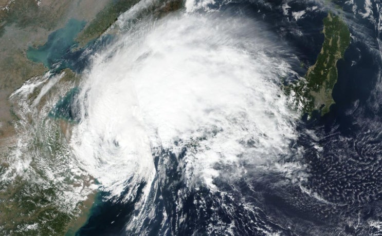  한반도 덮은18호 태풍 미탁, 위성으로 바라본 태풍위치