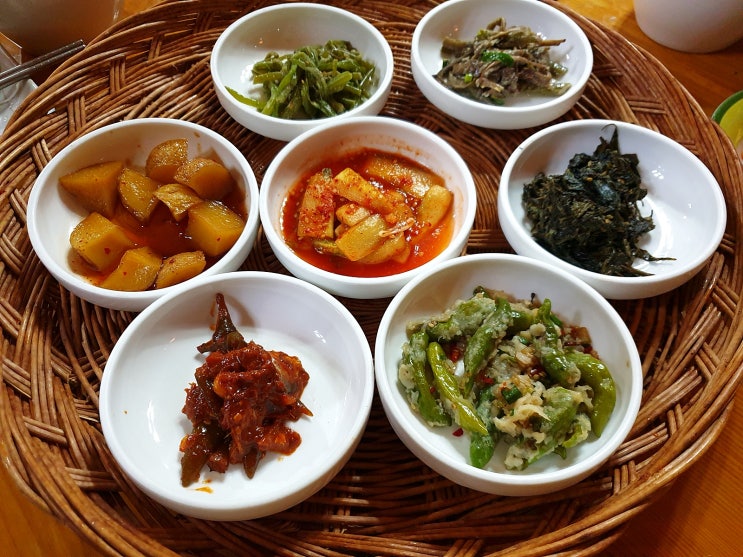  남양주 별내 맛집 / 한정식 / 바위와 소나무 - 가족과 함께 저녁에 한식을 즐기다.