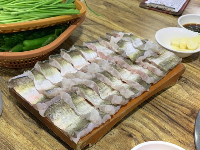 여수 맛집 / 담백한 갯장어 샤브샤브가 맛있는 집 여수 경도회관