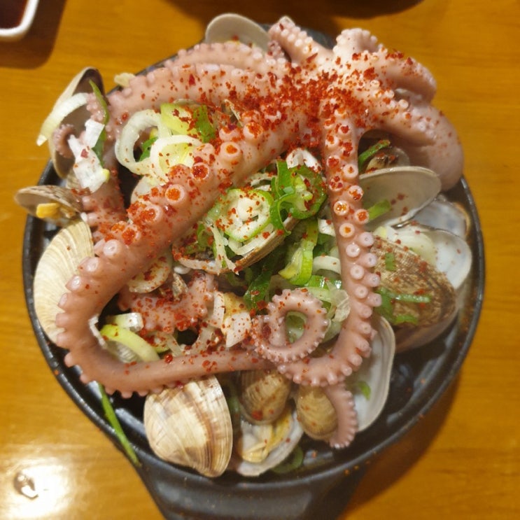  역삼역 밥집 회식장소로 비진도 해물뚝배기 추천드려요!