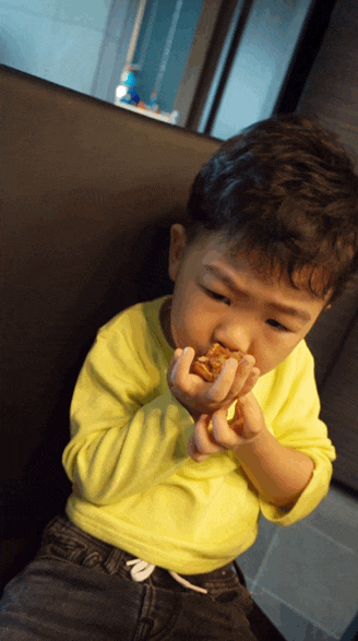  호두파이답례품과 생일케이크는 호두파이맛집 코코호도에서 준비하세요.