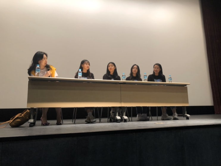  김보라 감독 장편데뷔작 [벌새] 개봉 3~5주차 GV 직찍 현장 사진 및 10만 관객 돌파 테라스 토크 영상첨부 (feat.배우분들의 답가)