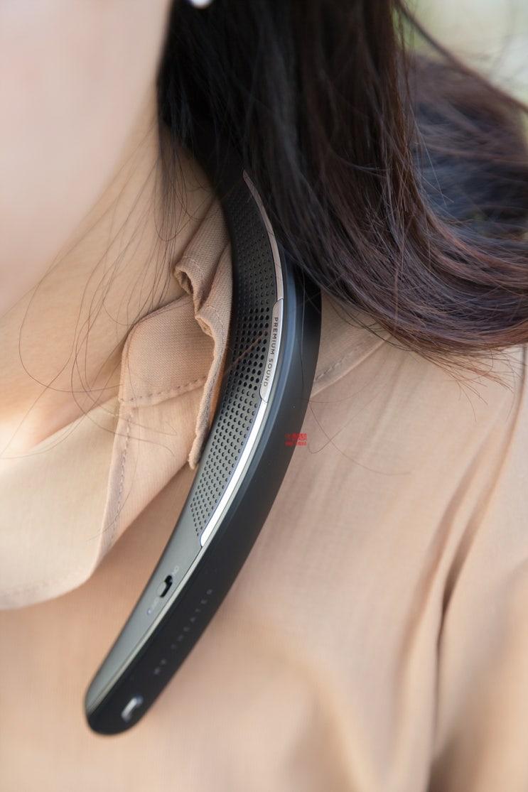  넥밴드 블루투스 스피커 마이씨어터 EM-W100 활용법
