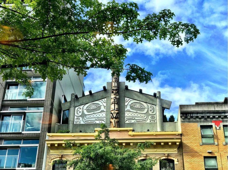 밴쿠버 이색 호텔 ㅣ 캐나다 최초 원주민 예술 호텔 "스콰차이스 로지( Skwachàys Lodge)"