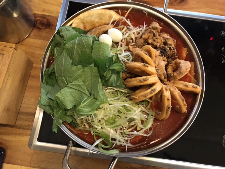  제주 청년다방 떡볶이 메뉴 통큰오짱 (삼화지구점에서)