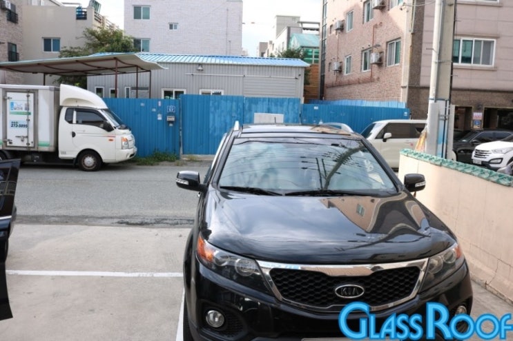  [울산 썬루프수리] 쏘렌토R 파노라마썬루프 유리파손! 잔여물제거까지 확실하게!